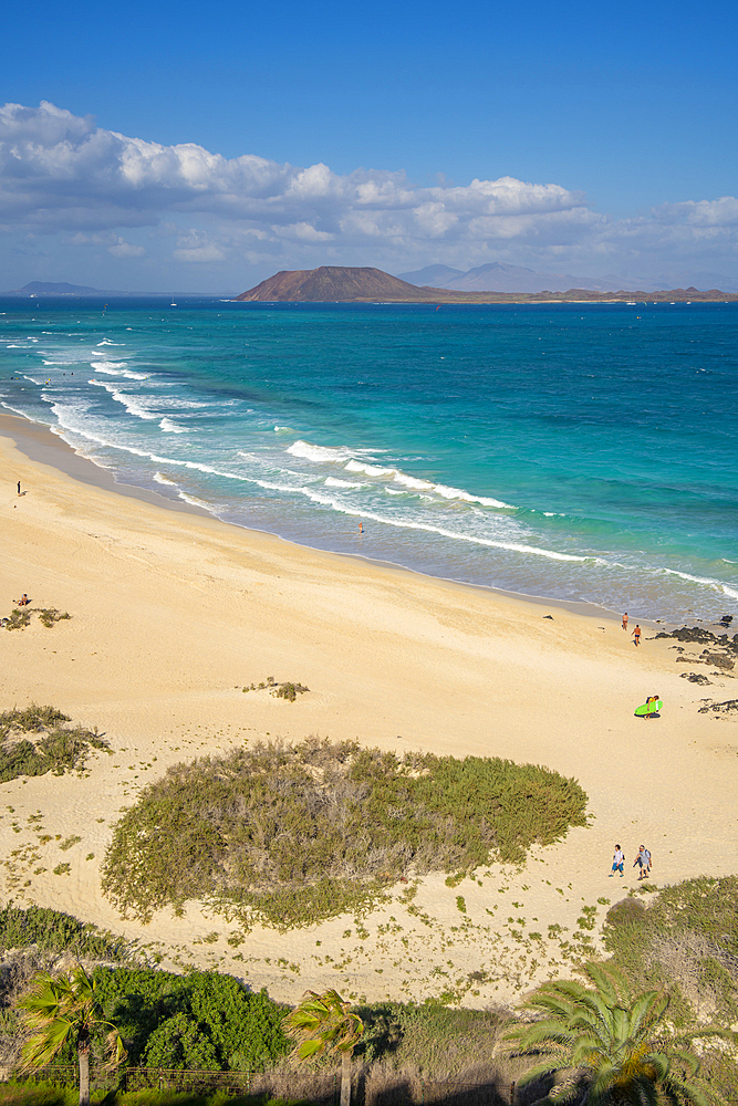 Elevated view of beach and the Atlantic Ocean, Corralejo Natural Park, Fuerteventura, Canary Islands, Spain, Atlantic, Europe