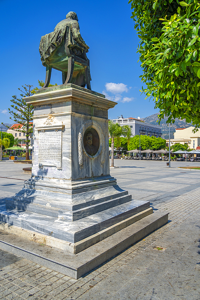 View of Vallianou Square, Central Square of Argostoli, capital of Cephalonia, Argostolion, Kefalonia, Ionian Islands, Greek Islands, Greece, Europe