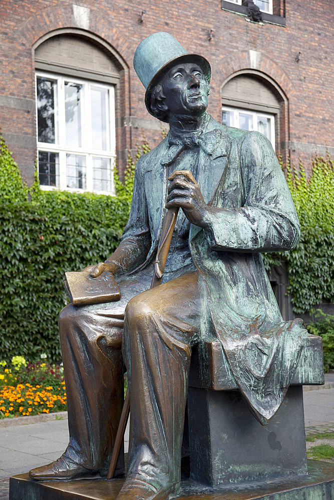 Hans Christian Anderson Monument and City Hall, Copenhagen, Denmark, Scandinavia, Europe