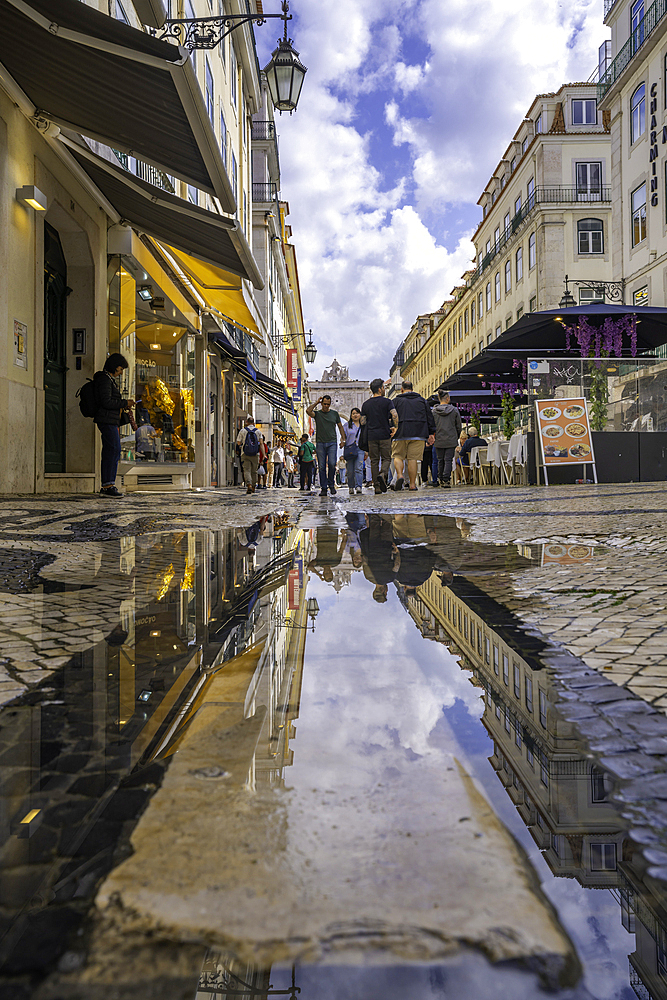 View of shops and Arco da Rua Augusta on a sunny day, Lisbon, Portugal, Europe