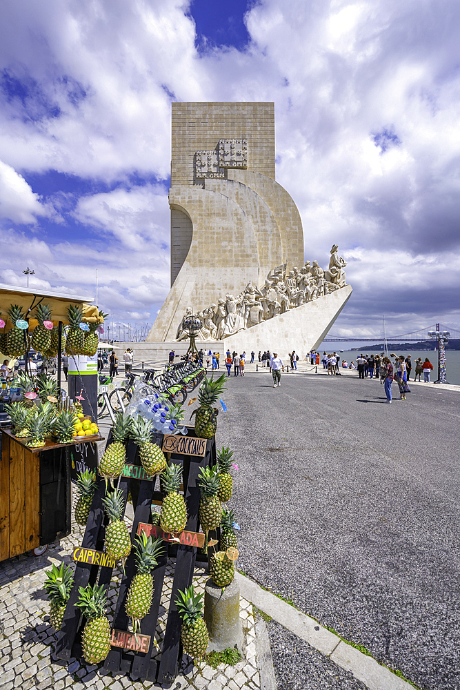 View of Monument to the Discoveries (Padrão dos Descobrimentos) on a sunny day, Lisbon, Portugal, Europe