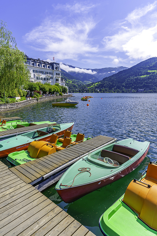 View of the Grand Hotel and Lake Zell in Zell am See on a sunny day, Zell am See, Salzburg, Austria, Europe