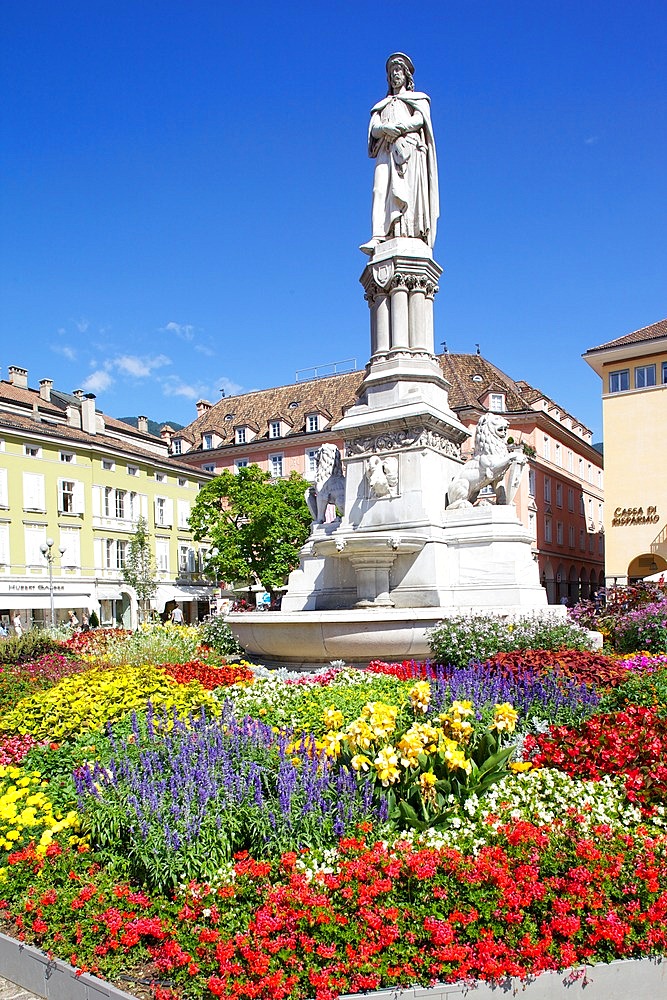 Walther Monument, Walther Platz, Bolzano, Bolzano Province, Trentino-Alto Adige, Italy, Europe