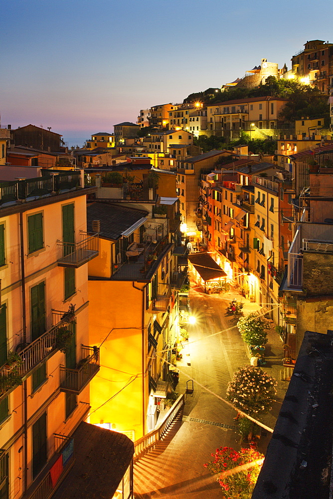 Via Colombo at dusk, Riomaggiore, Cinque Terre, UNESCO World Heritage Site, Liguria, Italy, Mediterranean, Europe 