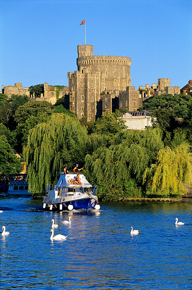 Windsor Castle and River Thames, Windsor, Berkshire, England, United Kingdom, Europe