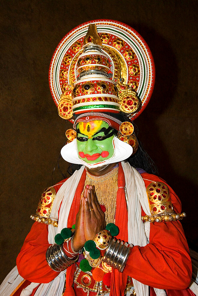 Kathakali Dancer, Kochi (Cochin), Kerala, India, Asia