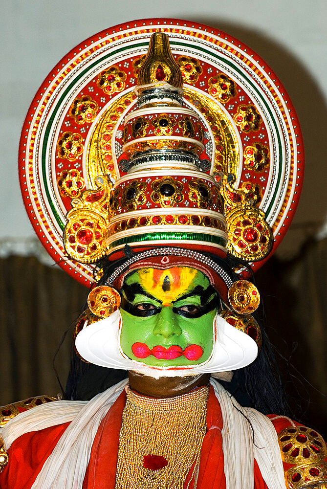 Kathakali Dancer, Kochi (Cochin), Kerala, India, Asia