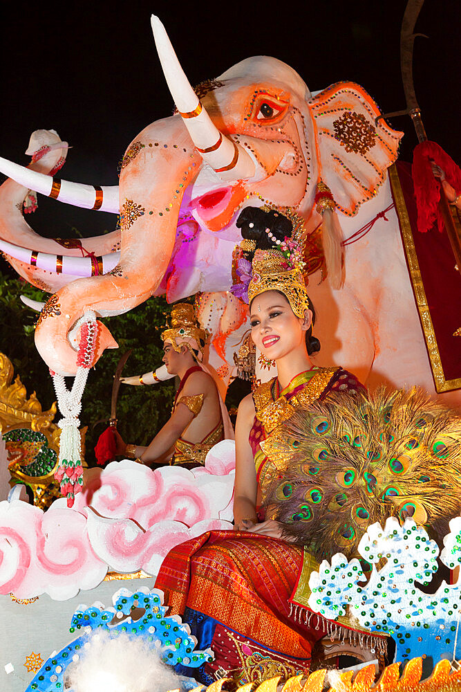 Float at Loi Krathong festival, Chiang Mai, Northern Thailand, Thailand, Southeast Asia, Asia