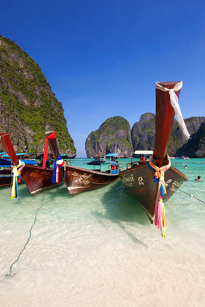 Maya Bay with long-tail boats, Phi Phi Lay, Krabi Province, Thailand, Southeast Asia, Asia