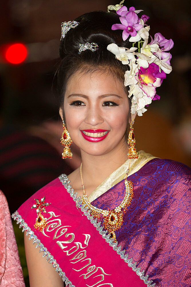 Young Thai woman at Loi Krathong festival, Chiang Mai, Northern Thailand, Thailand, Southeast Asia, Asia