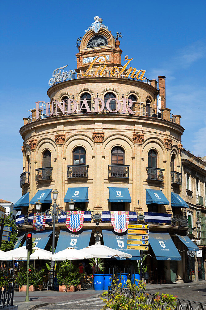 El Gallo Azul rotunda building cafe built in 1929 advertising Fundador brandy, Jerez de la Frontera, Andalucia, Spain, Europe