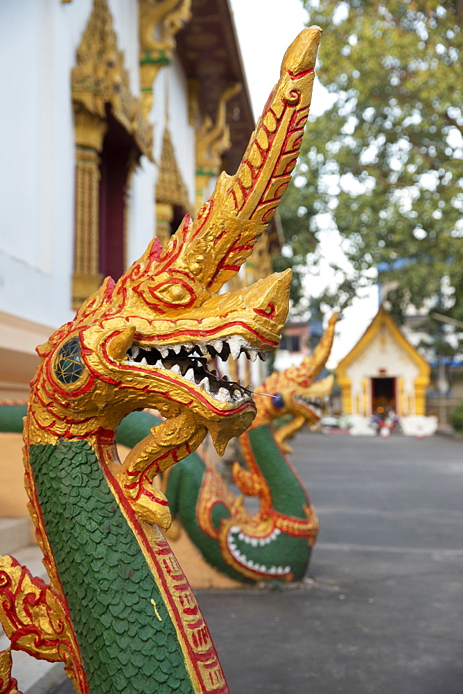 Naga guardian at the Wat Inpeng Buddhist temple, Rue Samsenthai, Vientiane, Laos, Indochina, Southeast Asia, Asia