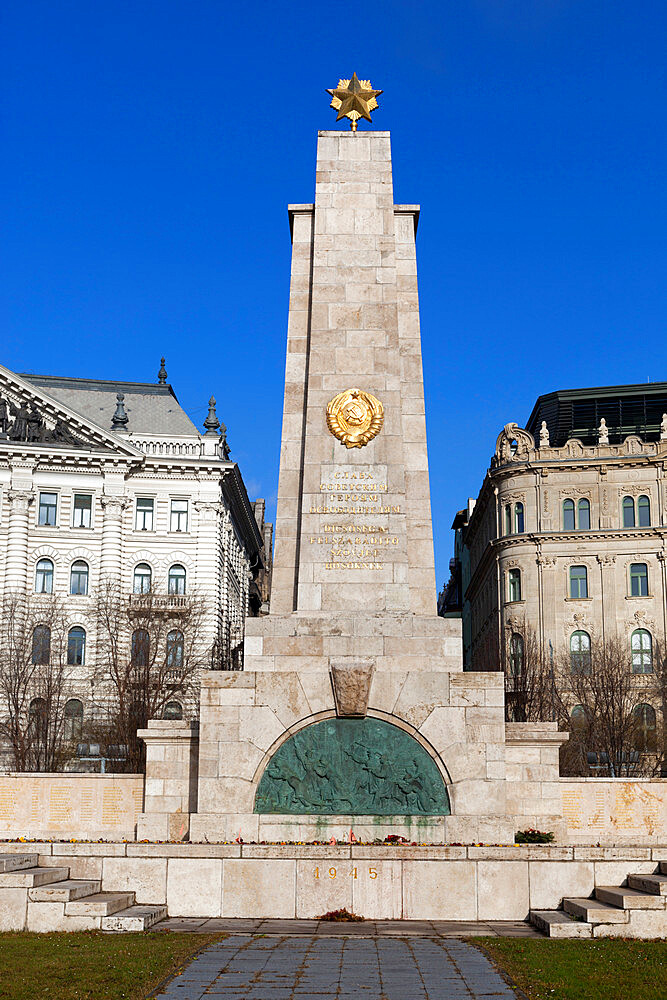 Soviet obelisk commemorating liberation of city by Red Army in 1945, Liberty Square, Budapest, Hungary, Europe