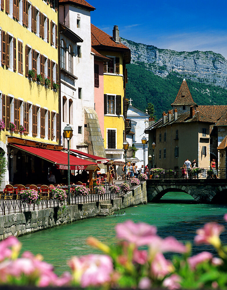 Annecy, Lake Annecy, Rhone Alpes, France, Europe