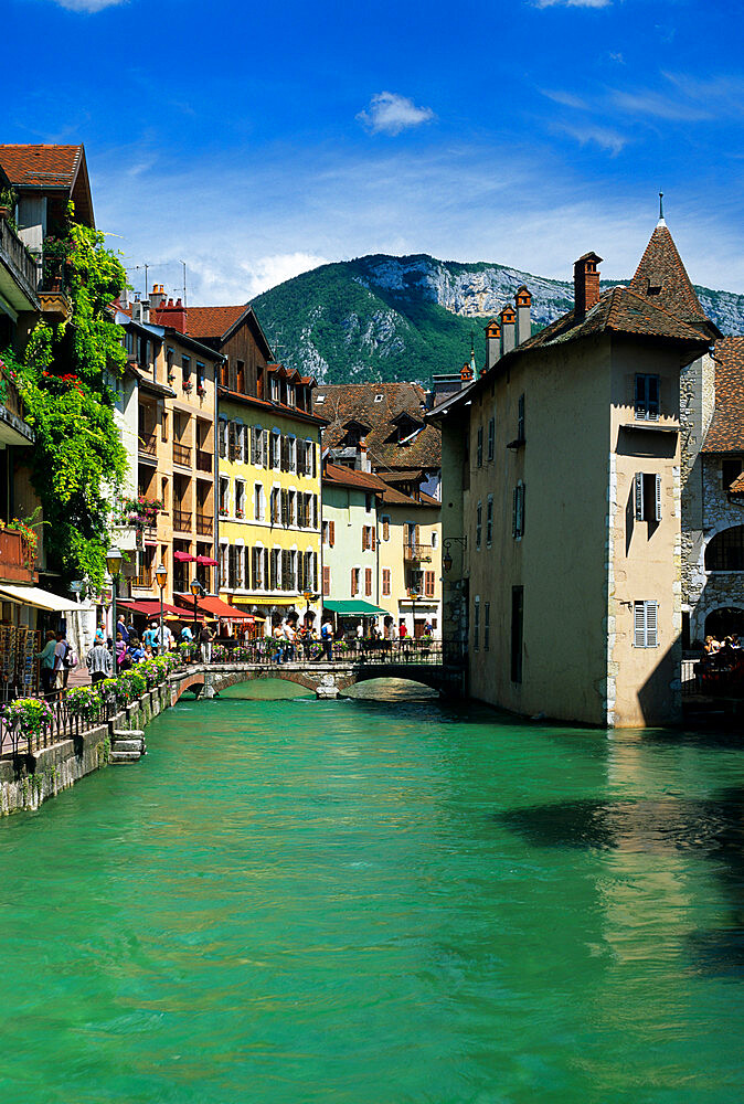 Annecy, Lake Annecy, Rhone Alpes, France, Europe