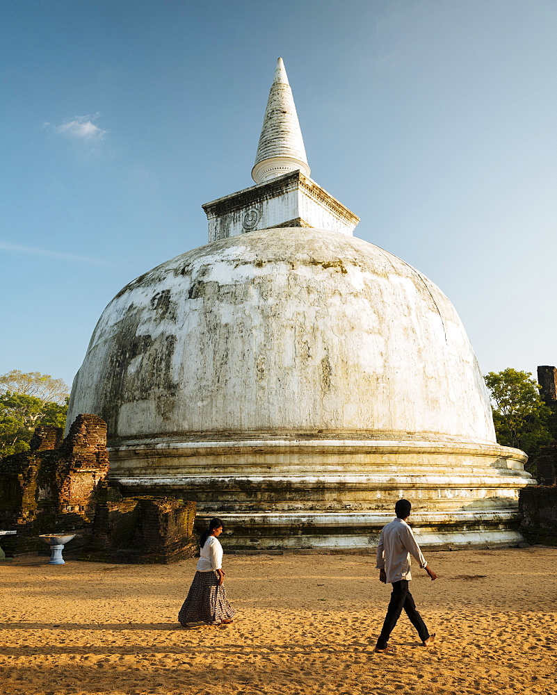 Kiri Vihara Dagoba, Polonnaruwa, UNESCO World Heritage Site, North Central Province, Sri Lanka, Asia