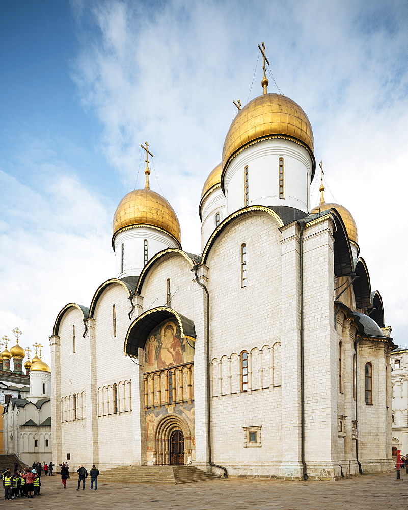 Exterior of Dormition Cathedral, The Kremlin, UNESCO World Heritage Site, Moscow, Moscow Oblast, Russia, Europe