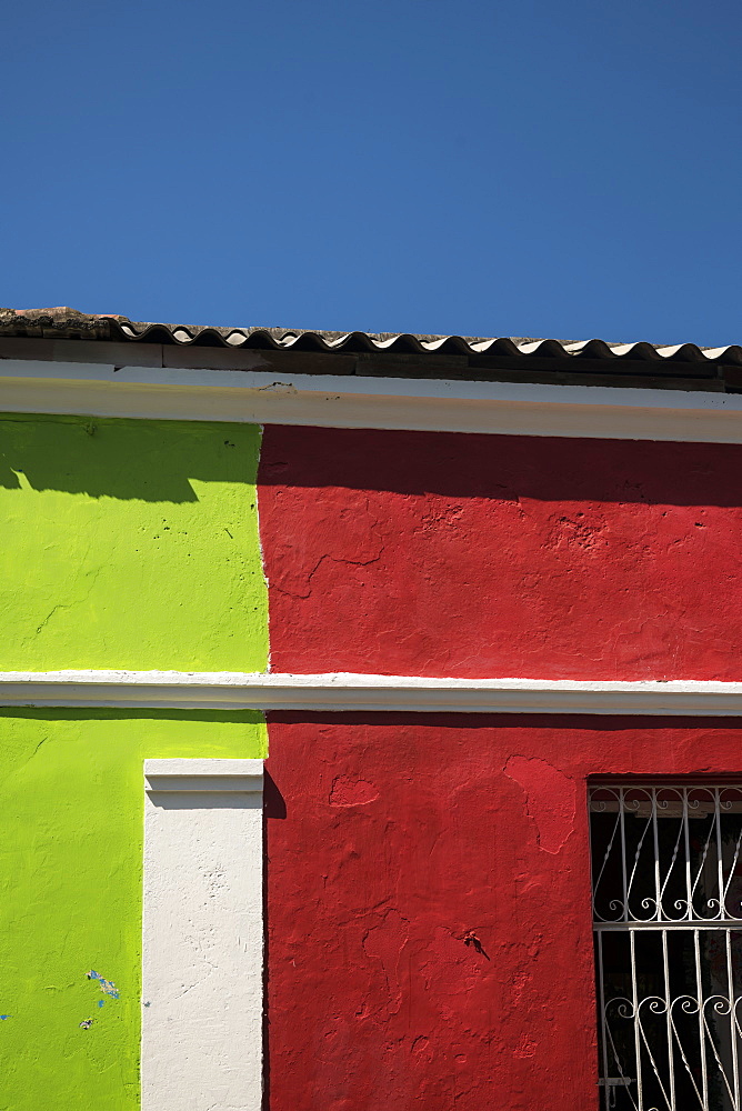 Facade of colourful building, Getsemani Barrio, Cartagena, Bolivar Department, Colombia, South America