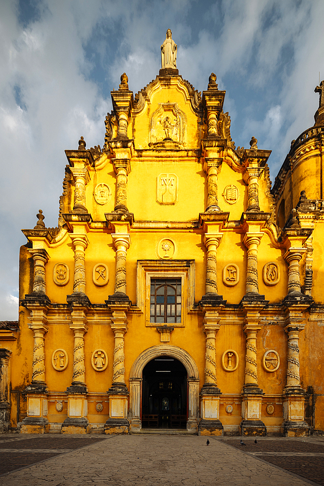 Exterior of Church of the Recollection (La Recoleccion), Leon, Leon Department, Nicaragua, Central America