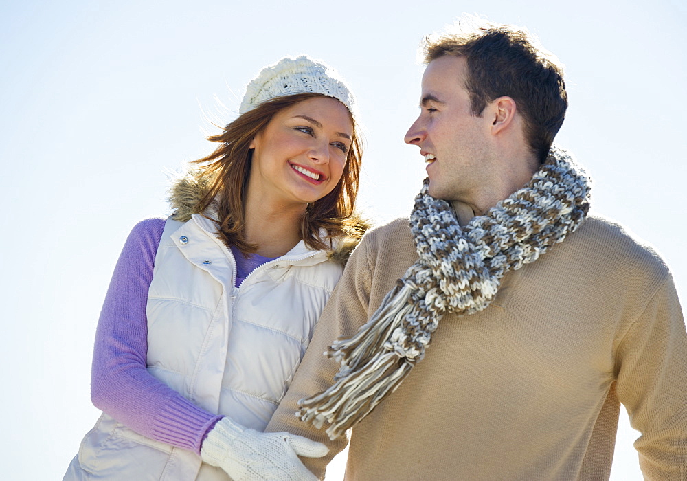 USA, New Jersey, Jersey City, Portrait of young couple