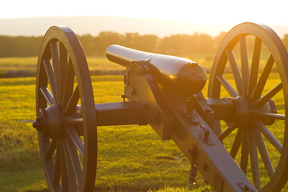 Civil war cannon