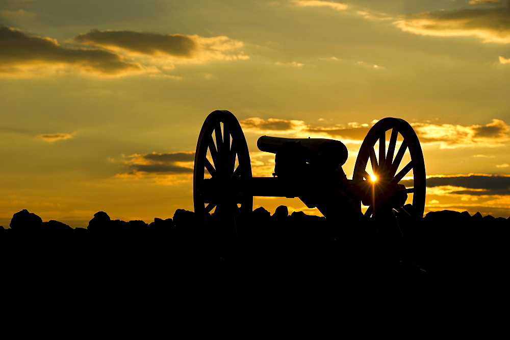 Civil war cannon