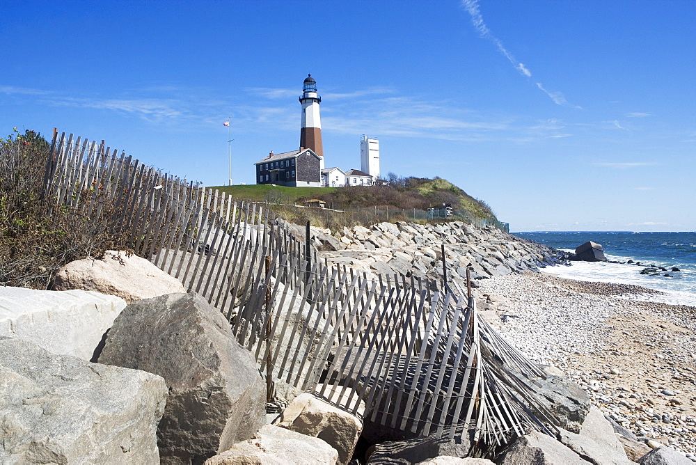 USA, New York, Long Island, Montaurk, Coastline with lighthouse