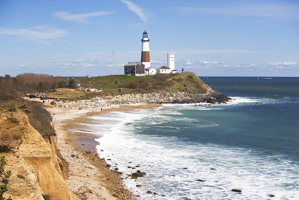 USA, New York, Long Island, Montaurk, Coastline with lighthouse