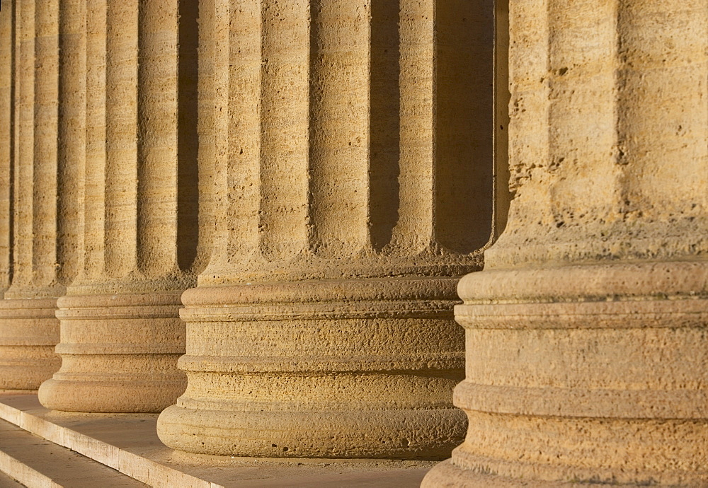 USA, Pennsylvania, Philadelphia, close-up of Philadelphia Museum Of Art colonnade