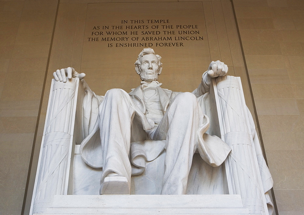USA, Washington DC, low angle view of Lincoln memorial