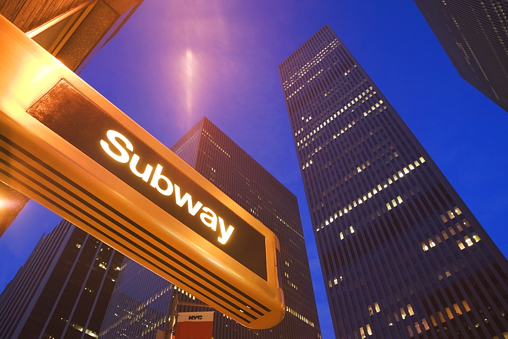 USA, New York State, New York City, subway station at 6th avenue