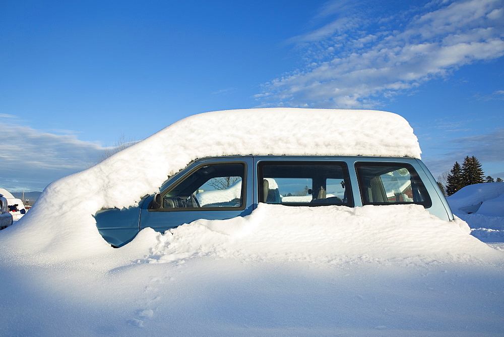 View of snowcapped car, Whitefish, Montana, USA