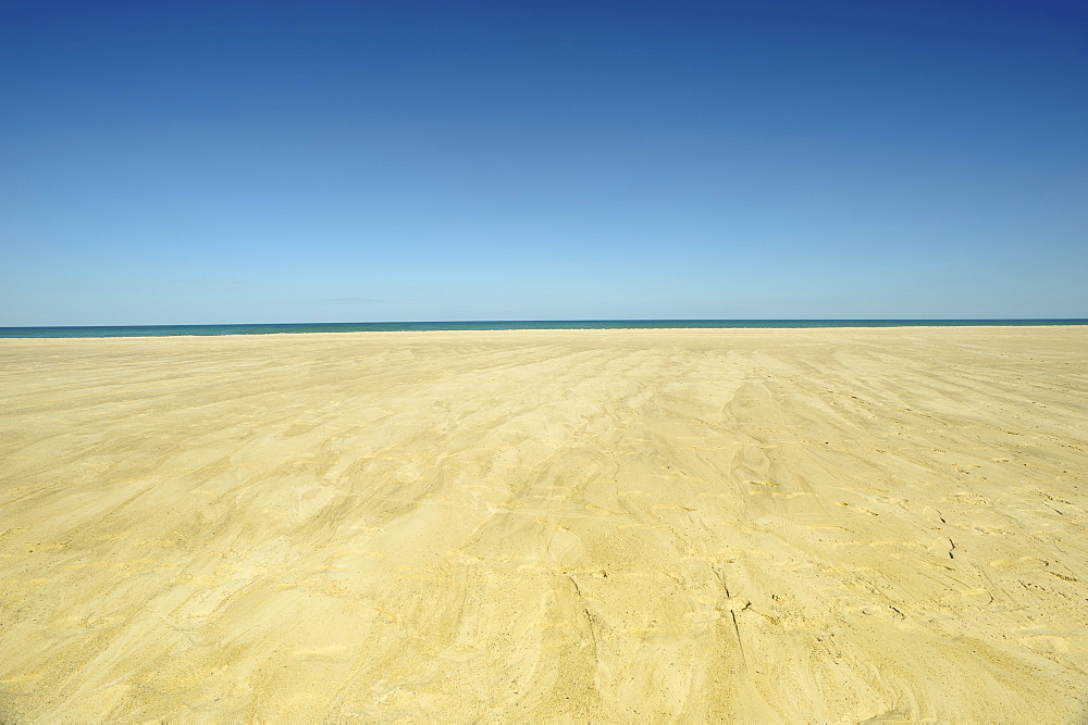 Sand plateau and horizon over water, Wellfleet, Cape Cod, Massachusetts