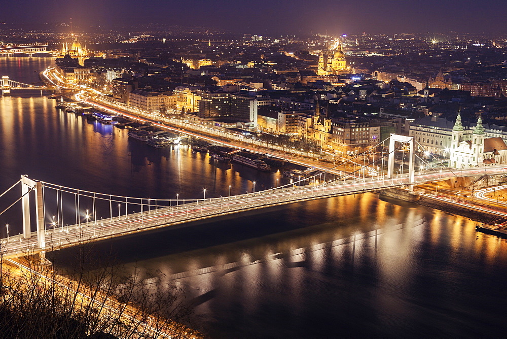 Elevated view of Elisabeth Bridge at night, Hungary, Budapest, Elisabeth Bridge