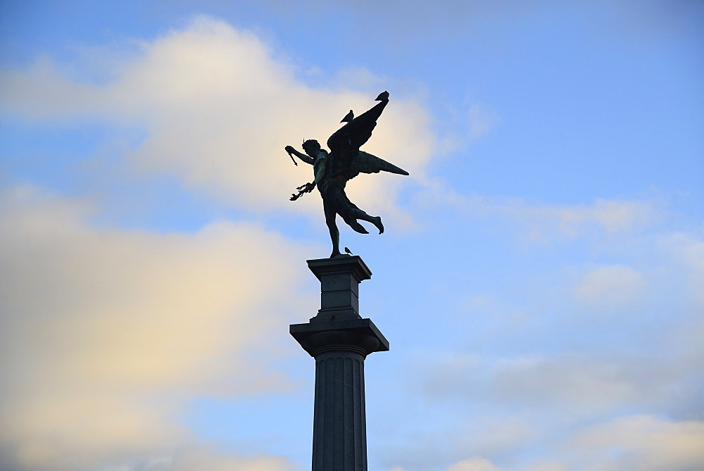 Argentina, Buenos Aires, Recoleta, Silhouette of monument, Argentina, Buenos Aires, Recoleta