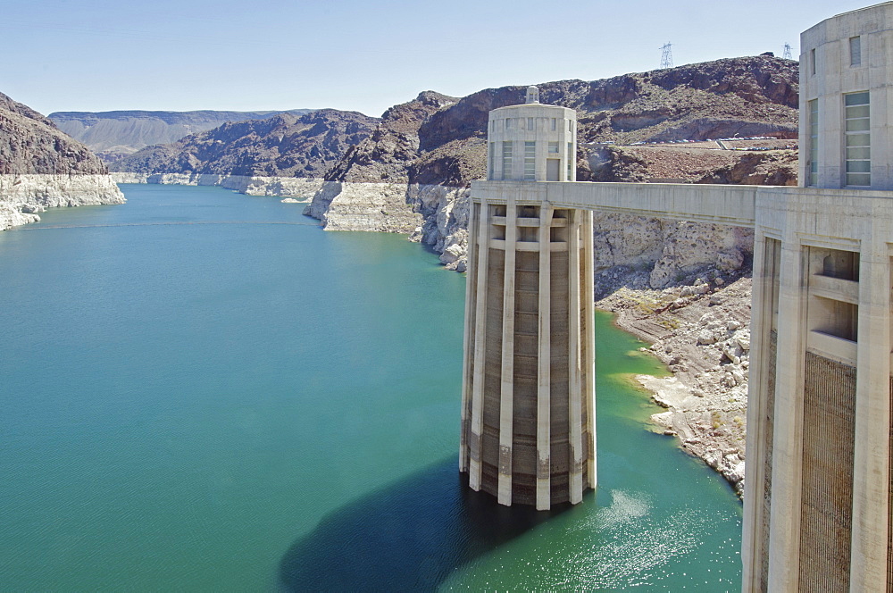 Nevada, Hoover Dam on sunny day