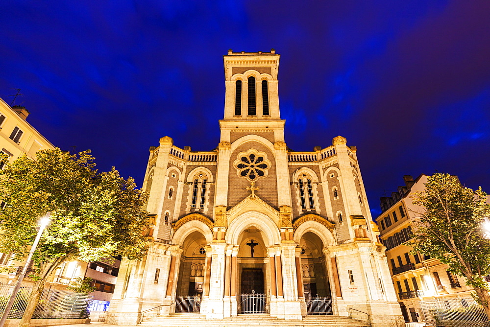 France, Auvergne-Rhone-Alpes, Saint-Etienne, Saint-Charles-de-Borrome Cathedral at night