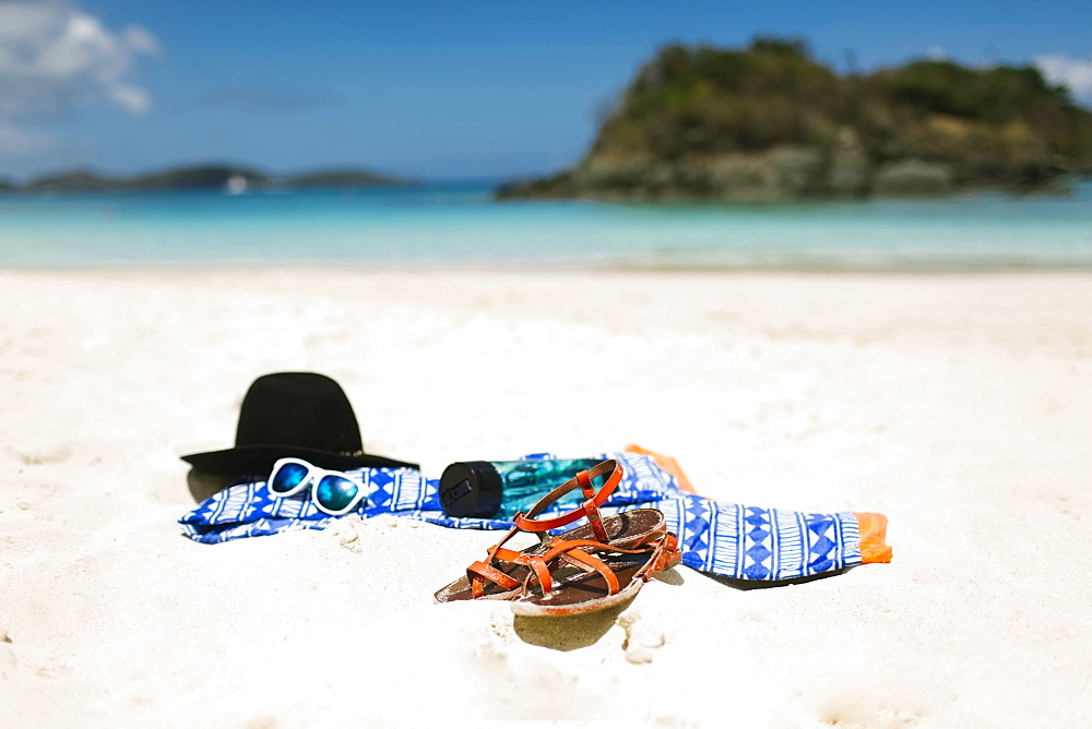 USA, Virgin Islands, Saint Thomas, Clothes left on beach