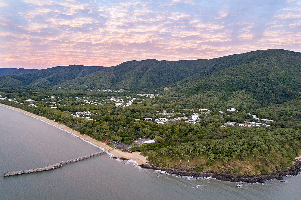 Australia, Queensland, Coast at dusk (Drone)