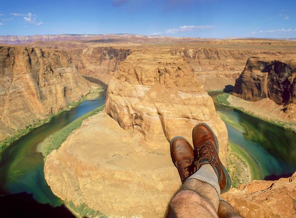 Arizona, Page, The Horse Shoe Bend, Horse Shoe Bend with tourists legs in foreground