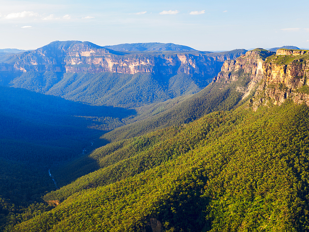 Rock formations of Blue Mountains on sunny day