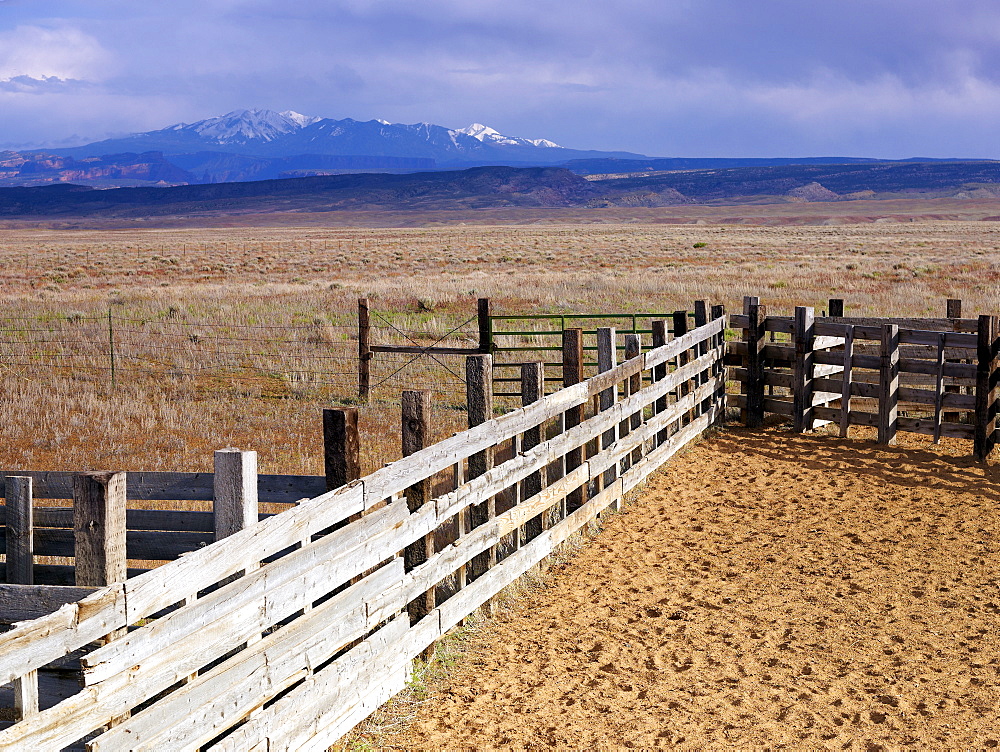 USA, Utah, Wooden fence on ranch