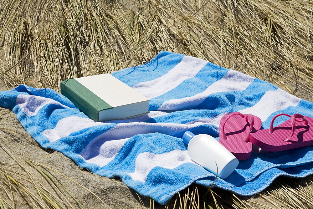 USA, Massachusetts, towel on Marram Grass 