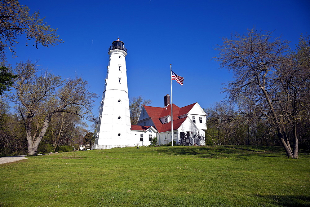 USA, Wisconsin, Milwaukee, View of Milwaukee lighthouse, USA, Wisconsin, Milwaukee