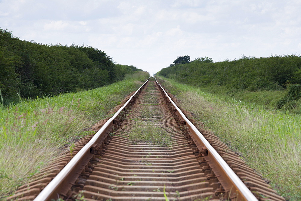 Cuba, Railroad vanishing point