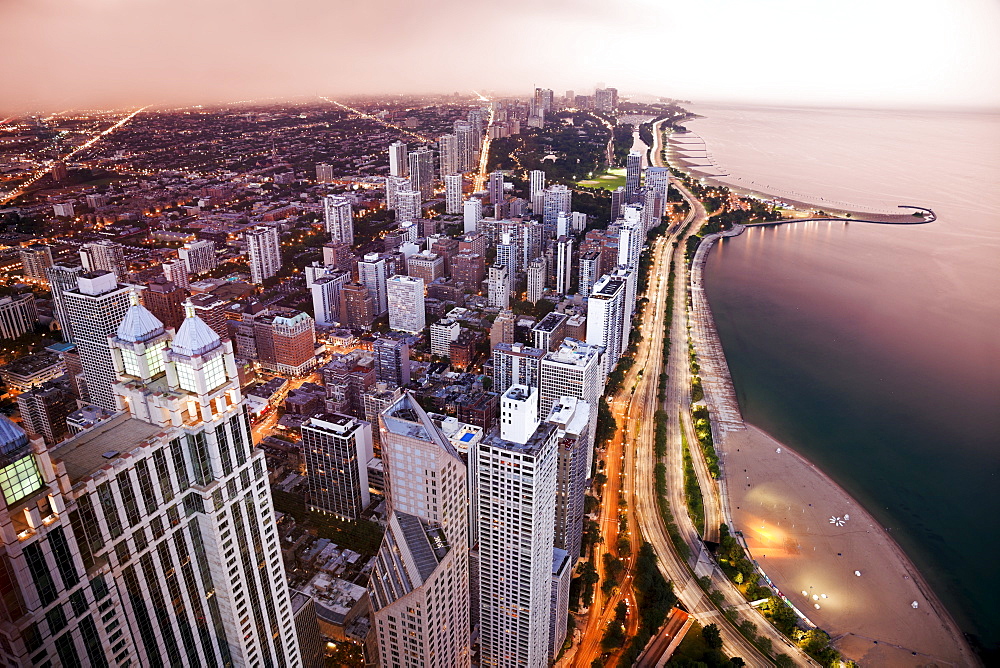 USA, Illinois, Chicago, Aerial view of Lake Shore Drive