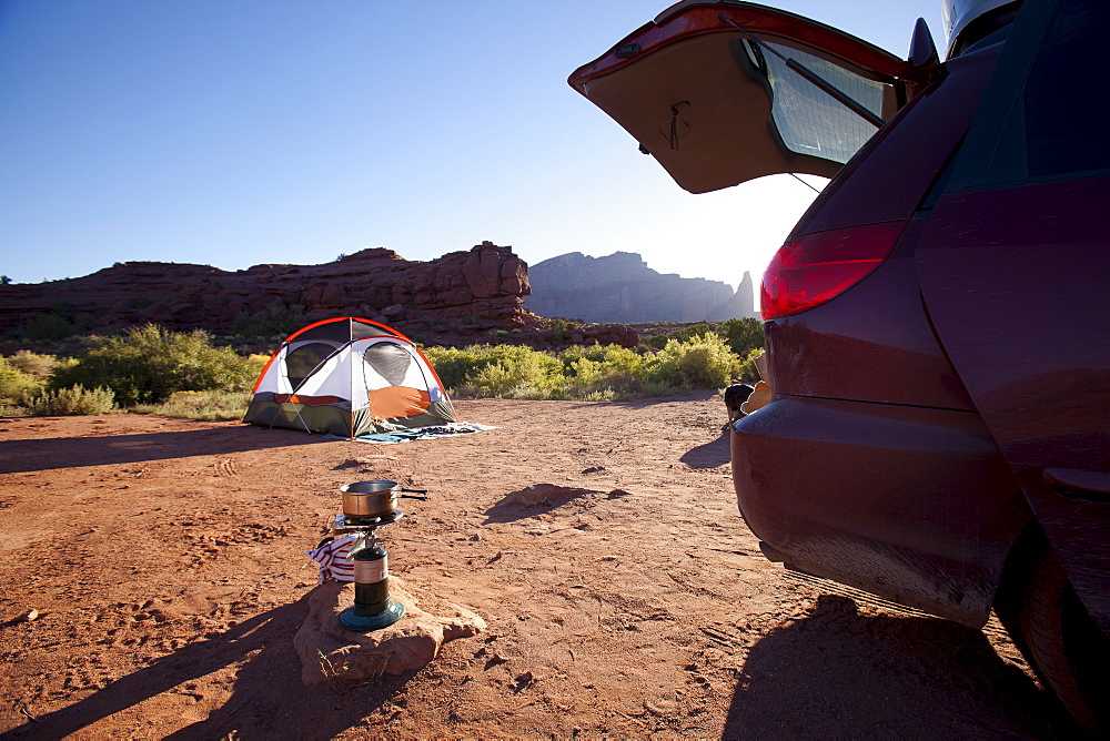 USA, Utah, Moab, Car and tent in desert