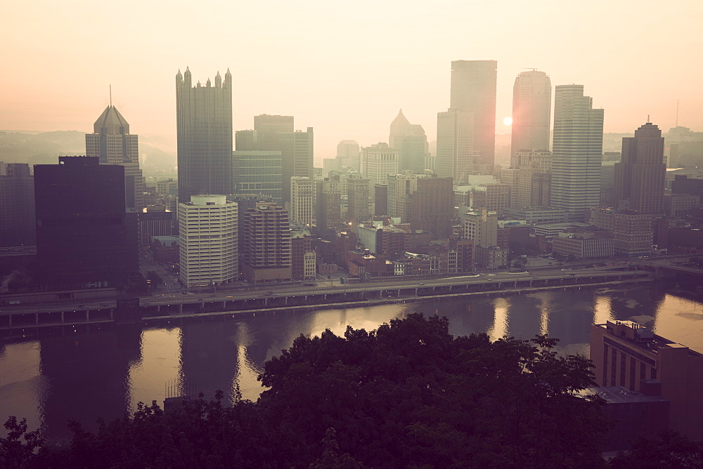 USA, Pennsylvania, Pittsburgh at sunrise