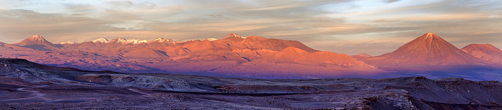 View to Valle de la Luna at sunrise, Chile, Antofagasta Region, Atacama Desert, Valle de la Luna