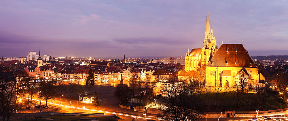 Illuminated cityscape with Erfurt Cathedral, Germany, Thuringia, Erfurt, Domplatz,Churches of St Severus, Cathedral of St. Mary Domberg